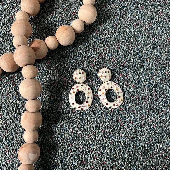 ZARA Off-White Cream & Colorful Gemstone Oval Dangle Statement Earrings Jewelry - Picture 12 of 12